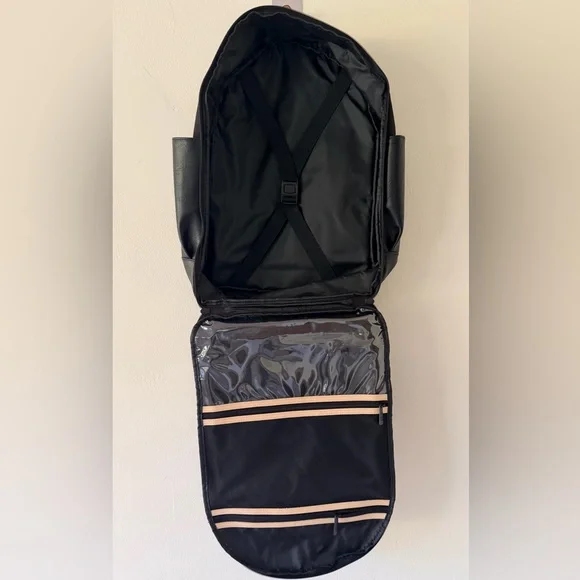 BEIS THE TRAVEL BACKPACK IN BLACK - Picture 7 of 9